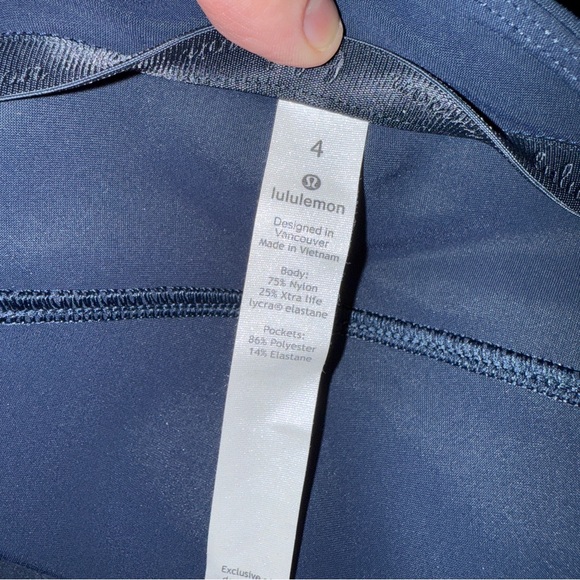 Lululemon On‎ The Move Pants 28" in Navy Blue Sz 4 NEW - Picture 8 of 8
